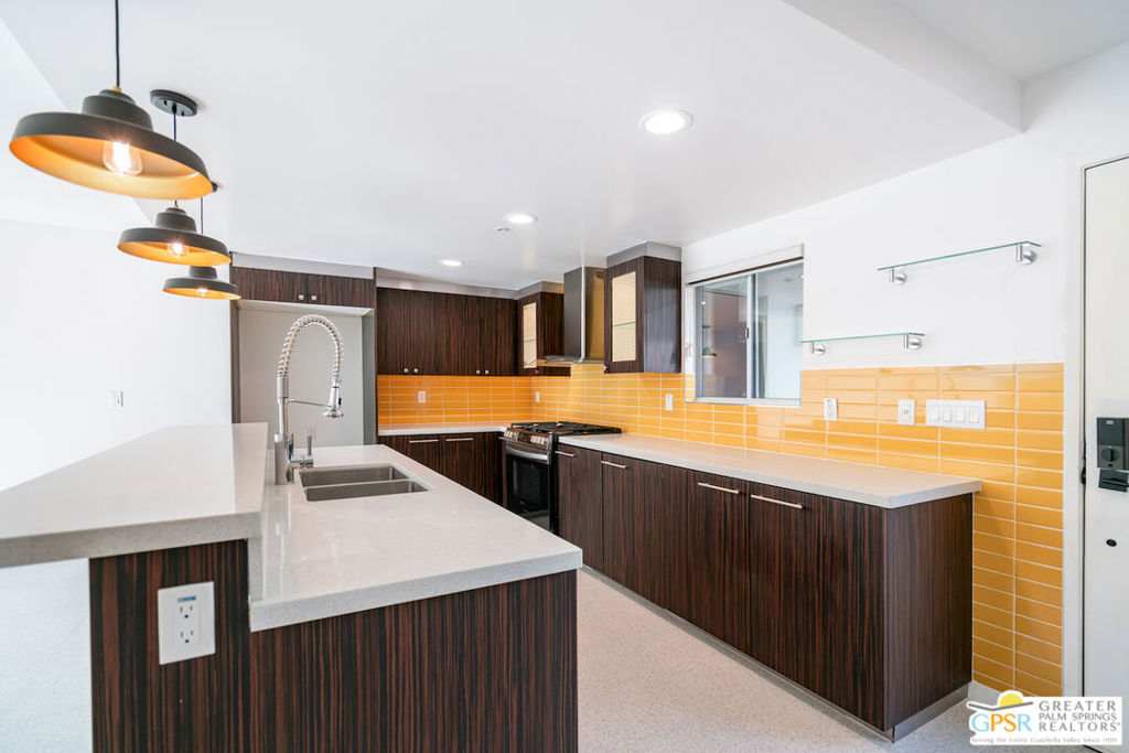 588 E San Lorenzo Road 103