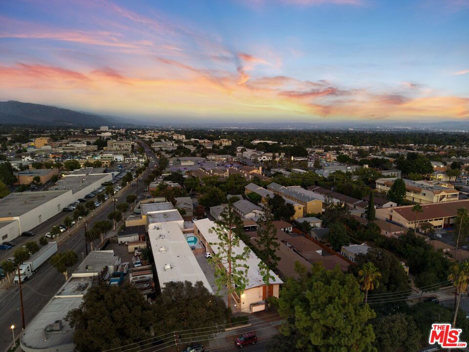 Properties 2 108 N Grand Oaks Avenue