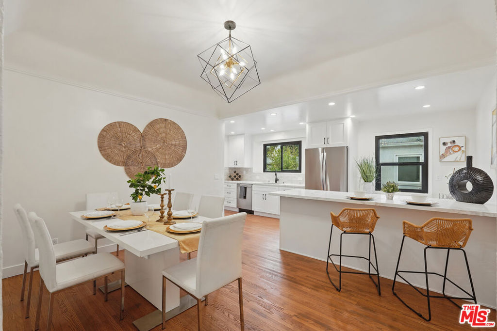 Properties 2 8919 Beverlywood Street
