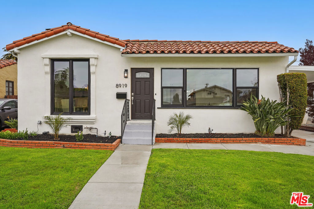 Properties 1 8919 Beverlywood Street
