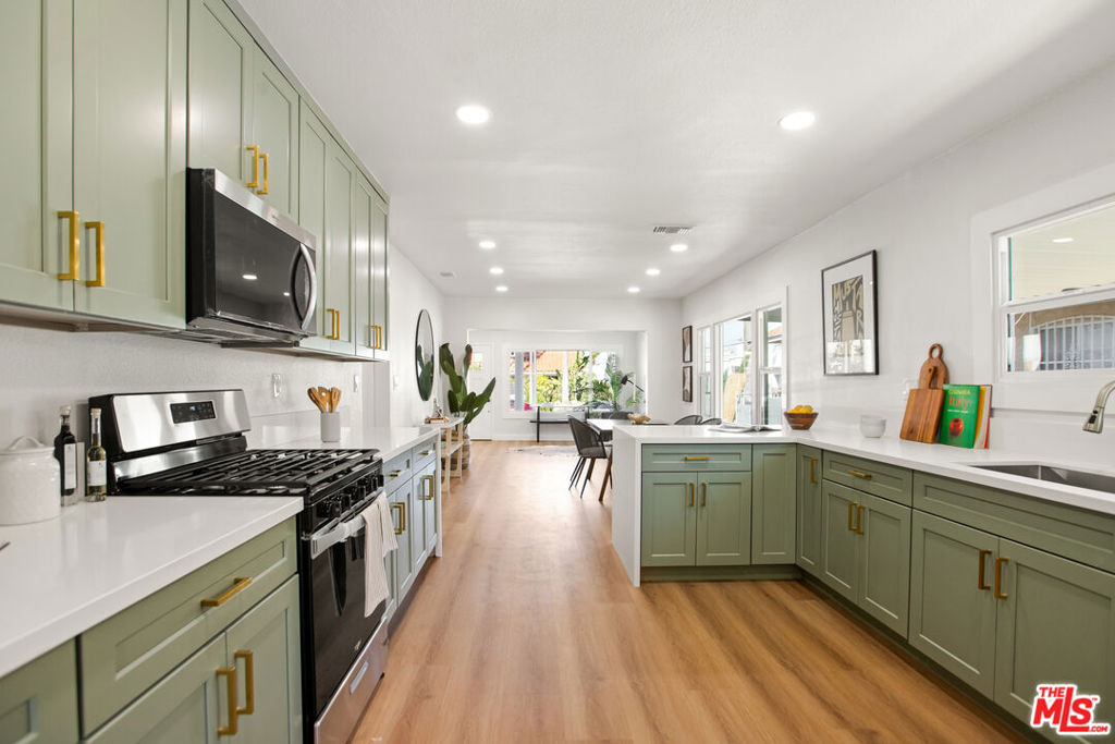 1020 W 55th Street
