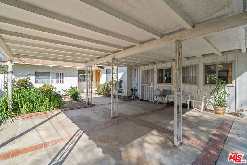 7351 Zelzah Avenue