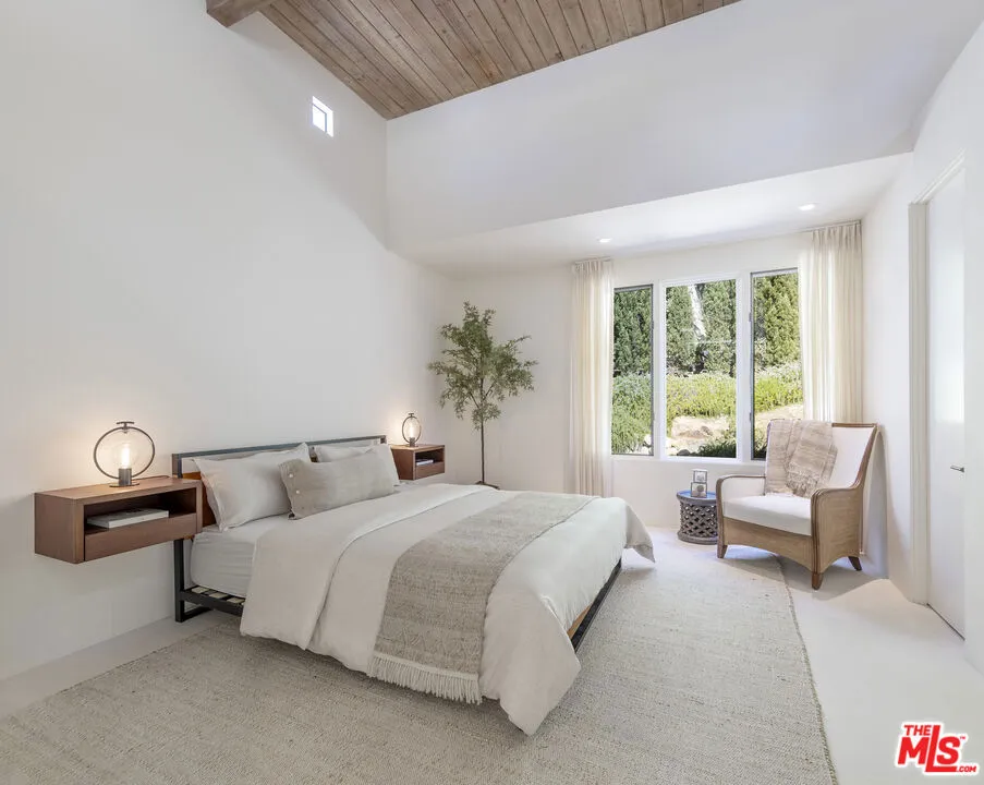 Santa Barbara, California 93108, United States, 4 Bedrooms Bedrooms, ,4 BathroomsBathrooms,Residential,Active,153875