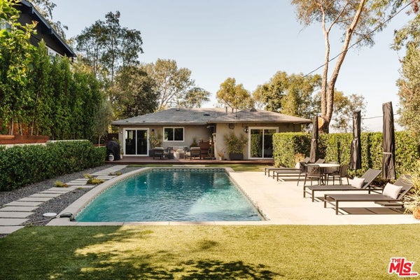 3126 OAKCREST DR, LOS ANGELES, CA 90068 - Image 4e577b66aa95abe9d4eeb6752d836685/851487684