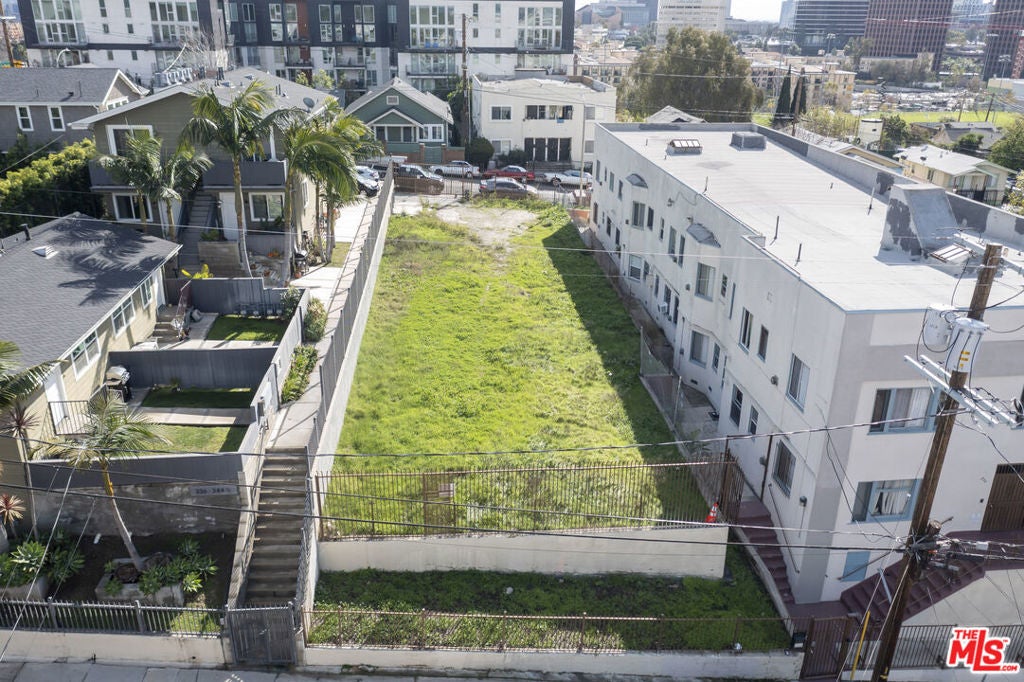 330 N Bixel Street