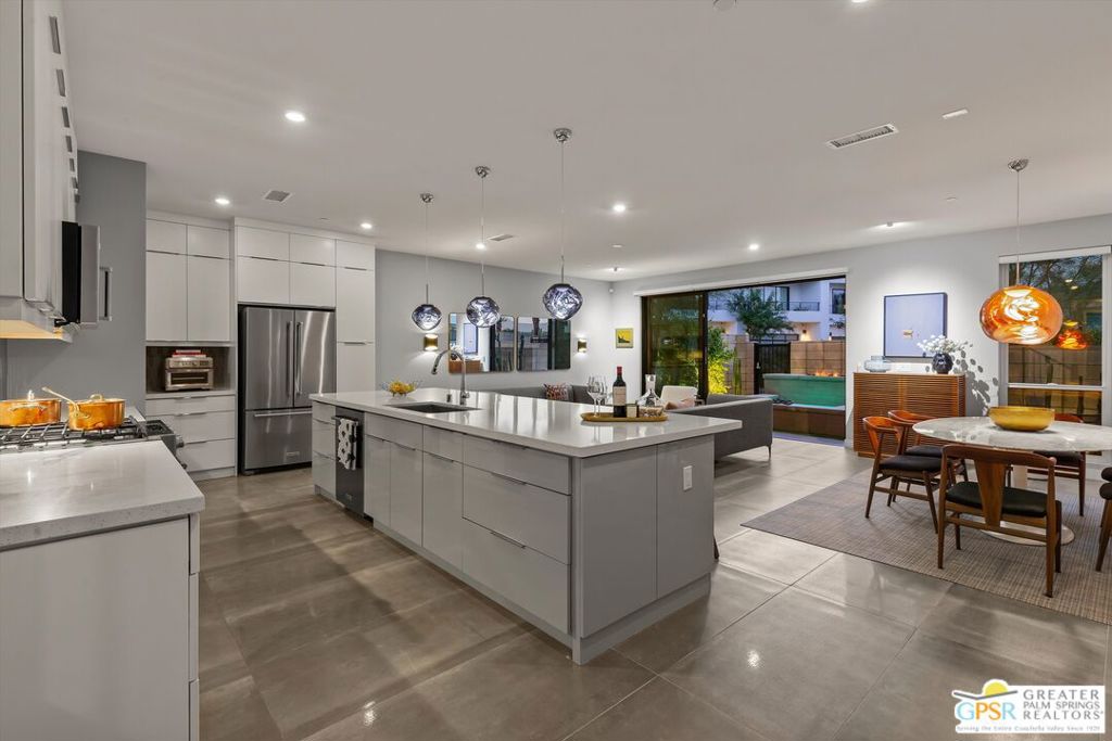 254 Mayfair Way