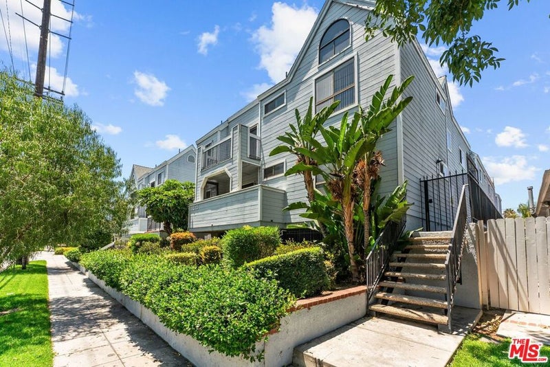 1819 W Alameda Avenue