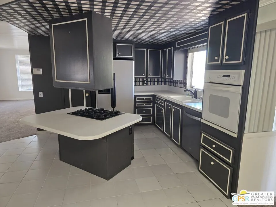 Palm Springs, California 92264, United States, 2 Bedrooms Bedrooms, ,2 BathroomsBathrooms,Residential,Active,180735