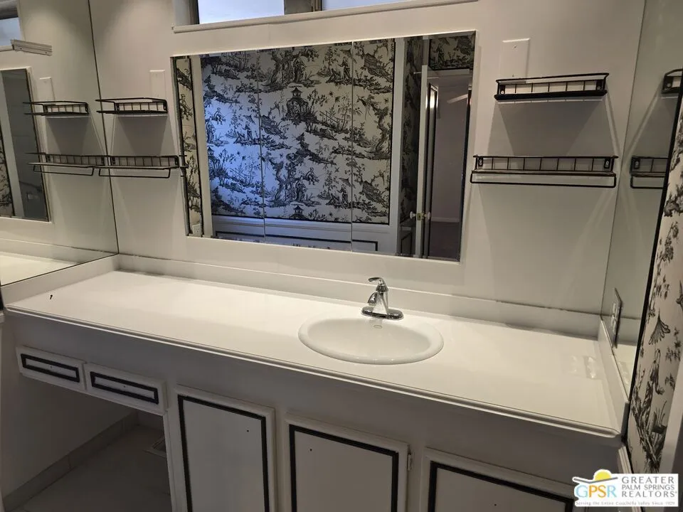 Palm Springs, California 92264, United States, 2 Bedrooms Bedrooms, ,2 BathroomsBathrooms,Residential,Active,180735