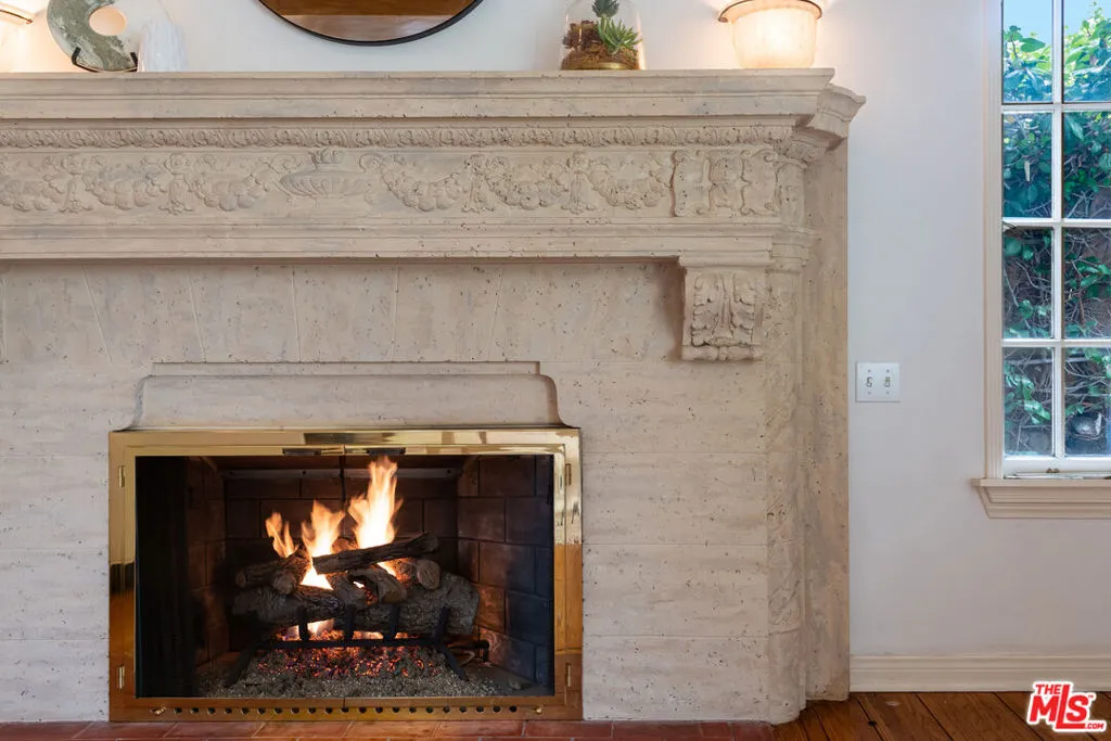 Beverly Hills, California 90212, United States, 4 Bedrooms Bedrooms, ,3 BathroomsBathrooms,Residential,Active,146406