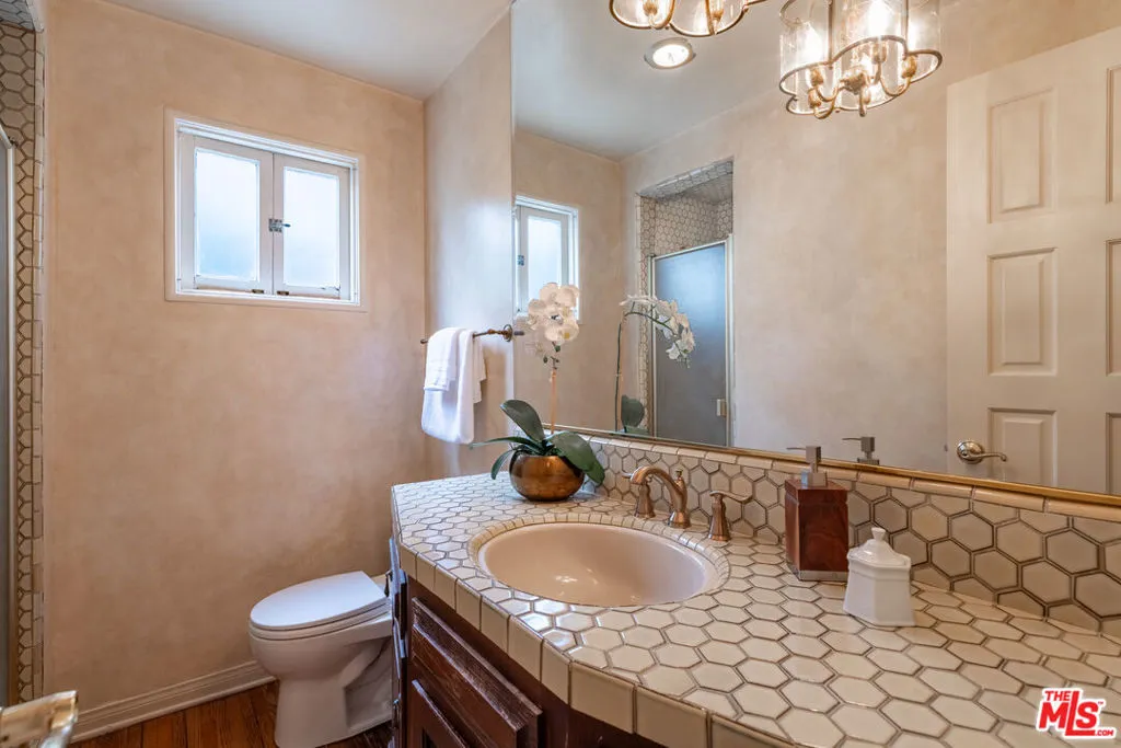 Beverly Hills, California 90212, United States, 4 Bedrooms Bedrooms, ,3 BathroomsBathrooms,Residential,Active,146406