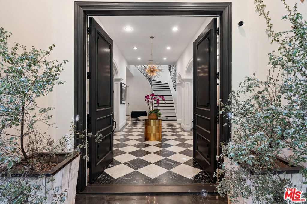 1600 Clear View Drive