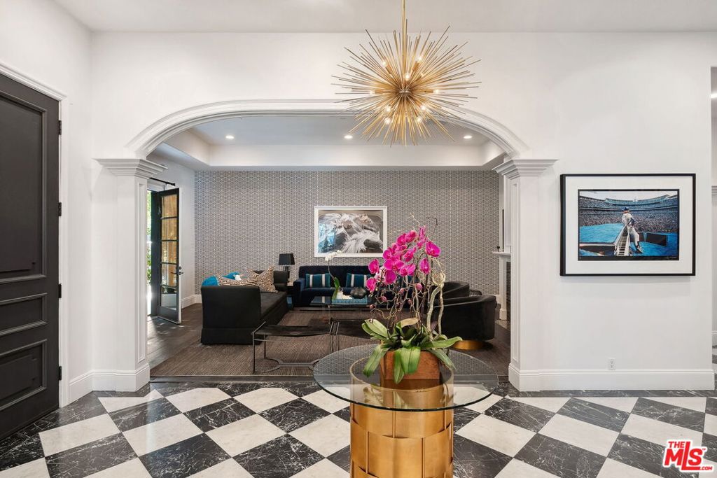 1600 Clear View Drive