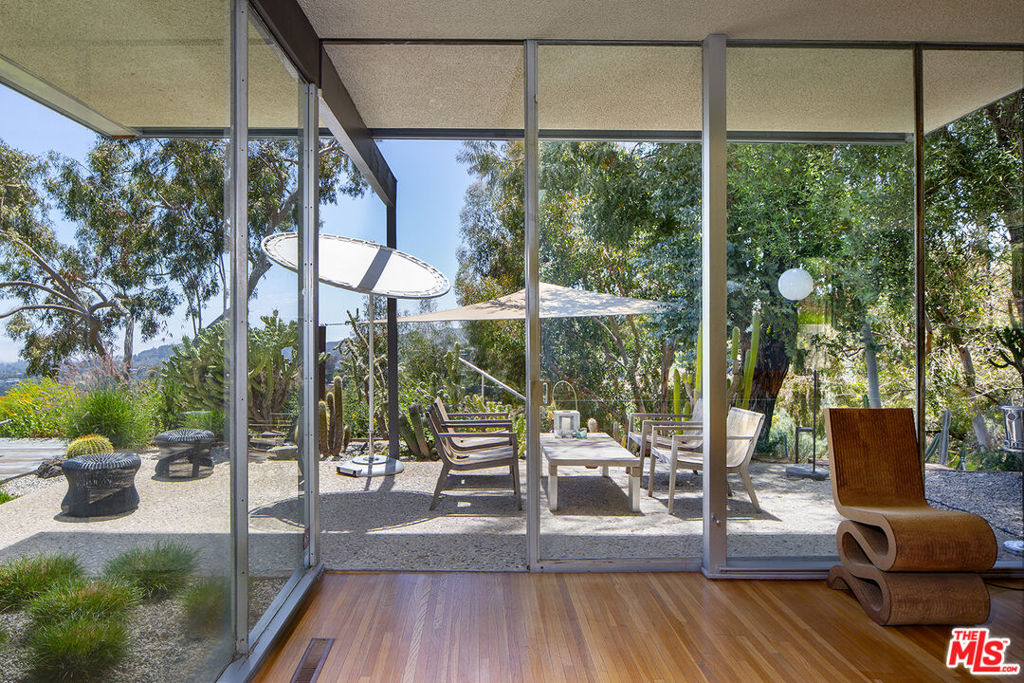 Properties 3 1531 N Tigertail Road