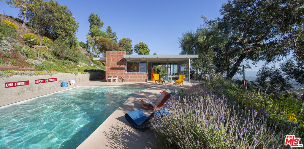 Properties 2 1531 N Tigertail Road