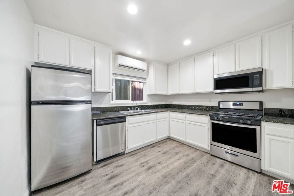 510 Pacific Avenue 3