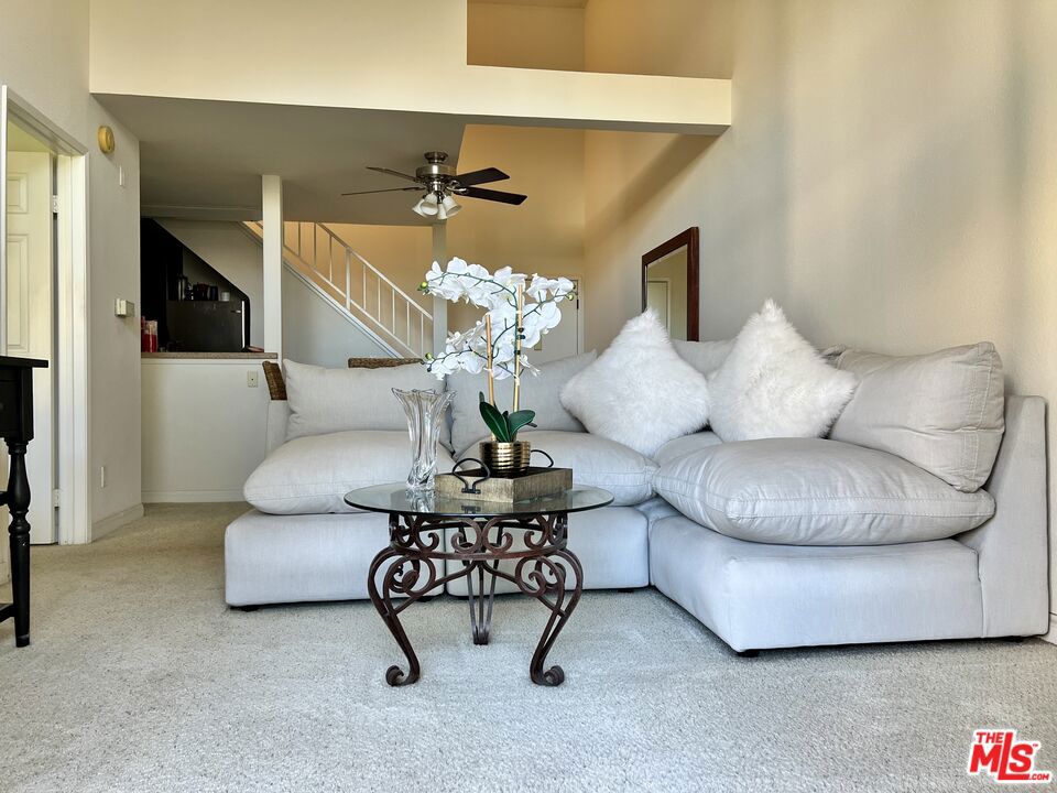 5535 Canoga Avenue 319