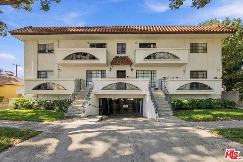 1544 N Edison Boulevard