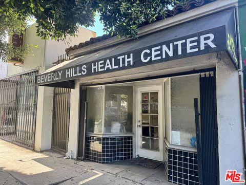 551 S Fairfax Avenue Los Angeles CA 90036