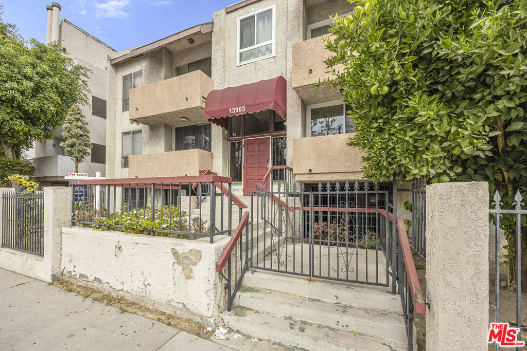13903 Sherman Way 7