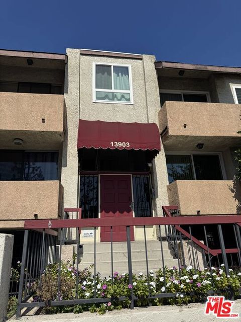 13903 Sherman Way 7 Van Nuys CA 91405