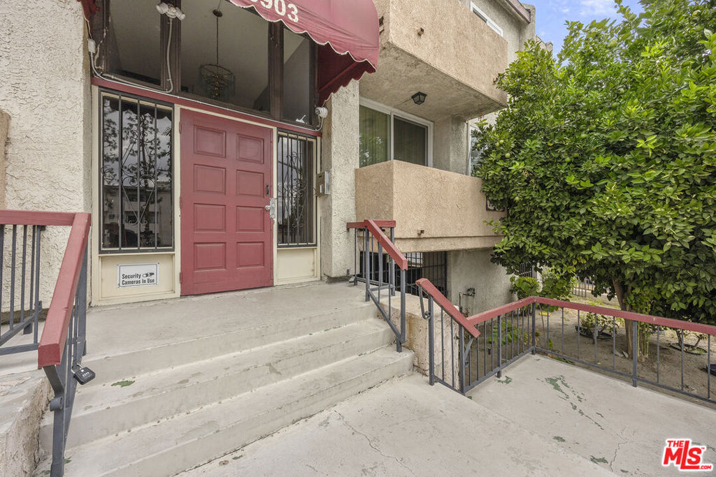 13903 Sherman Way 7
