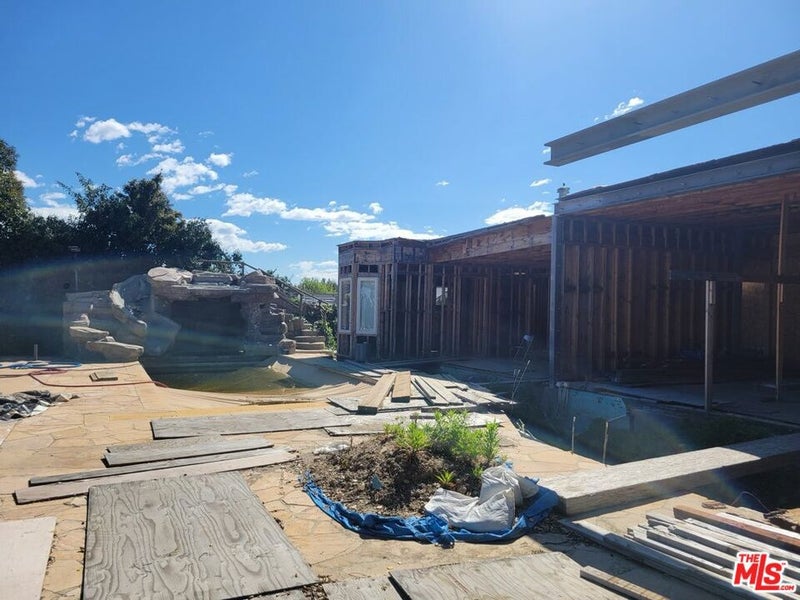16351 Sloan Drive