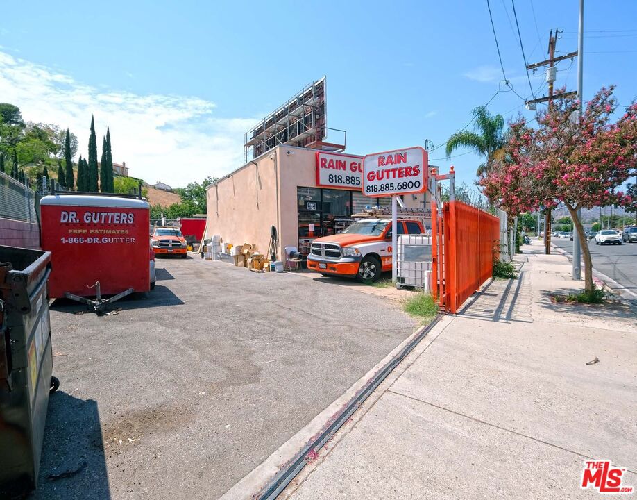 9039 Topanga Canyon Boulevard