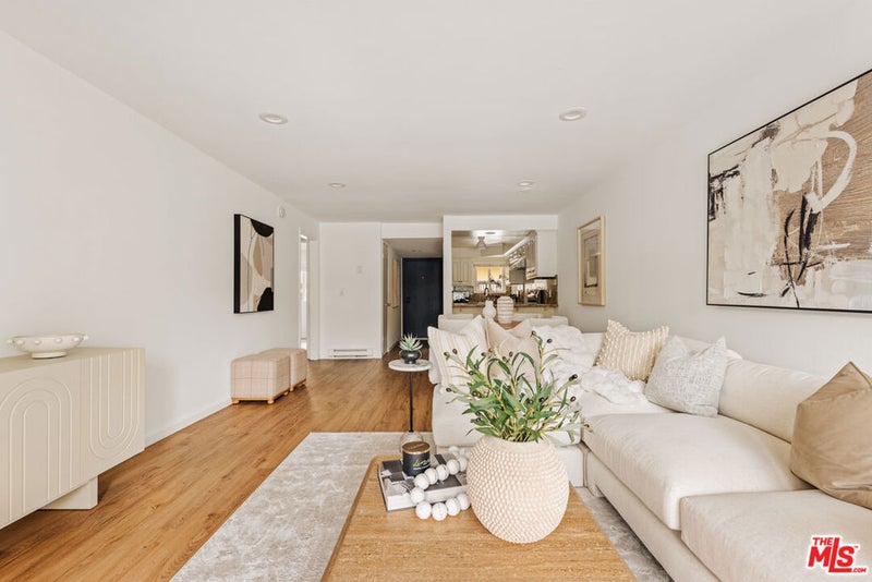 770 W Imperial Avenue 32