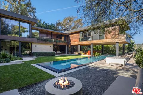 9551 Oak Pass Road Beverly Hills CA 90210