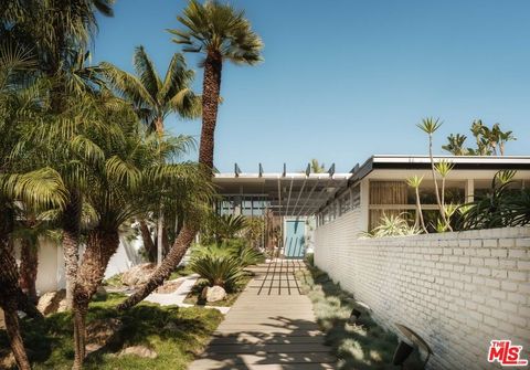 1911 La Mesa Drive Santa Monica CA 90402