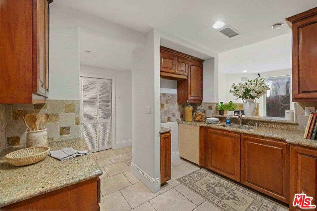 16123 W Sunset Boulevard 103