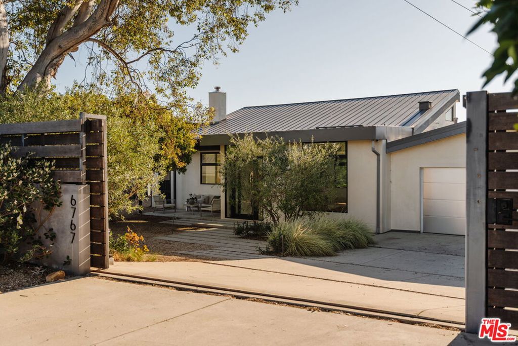 6767 Wandermere Road