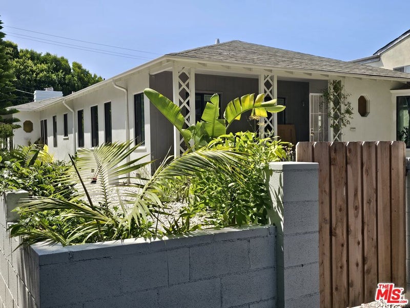 2310 Oak Street