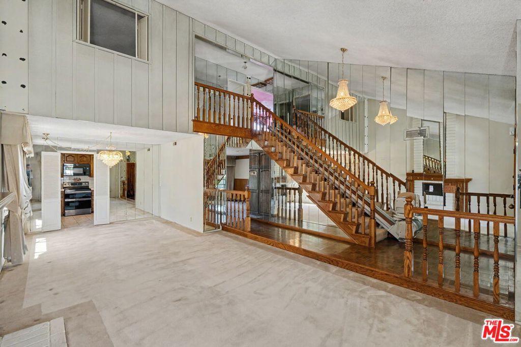 627 Mount Street