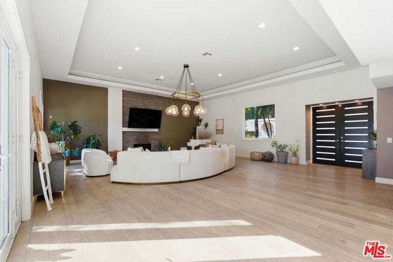 7546 Devista Drive