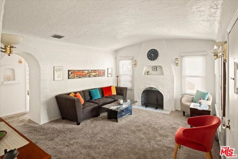 3028 Ingledale Terrace