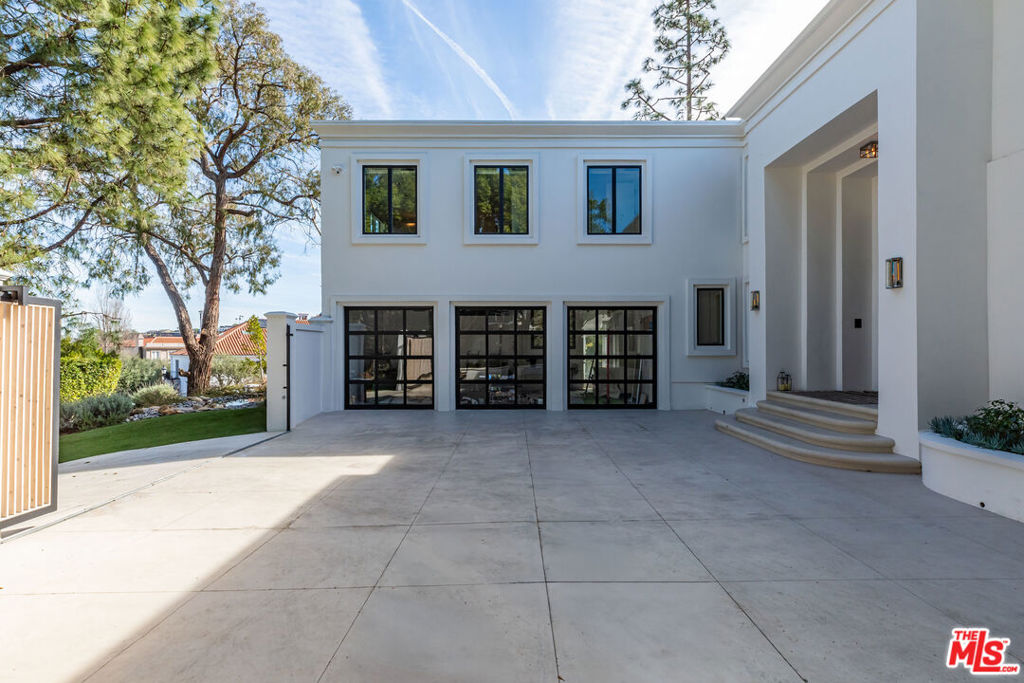 Properties 1 12000 Crest Court