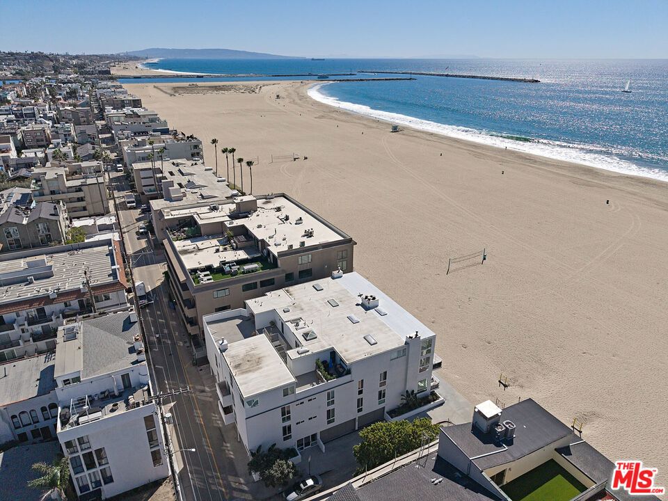 4403 Ocean Front Walk 205