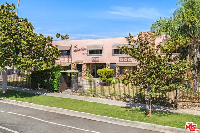 1600 N Hobart Boulevard 15 #15, Los Angeles