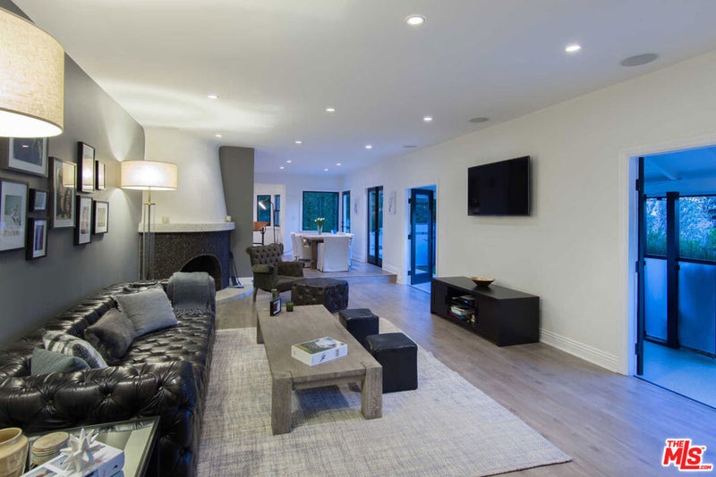 1601 Sunset Plaza Drive