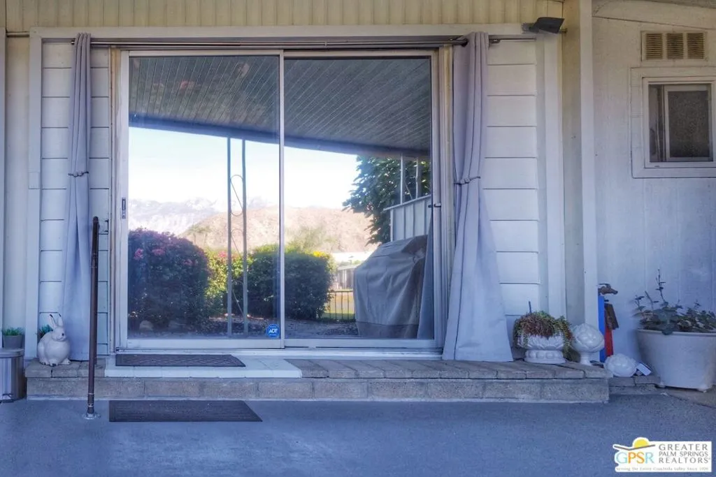 Cathedral City, California 92234, United States, 2 Bedrooms Bedrooms, ,2 BathroomsBathrooms,Residential,Active,210217