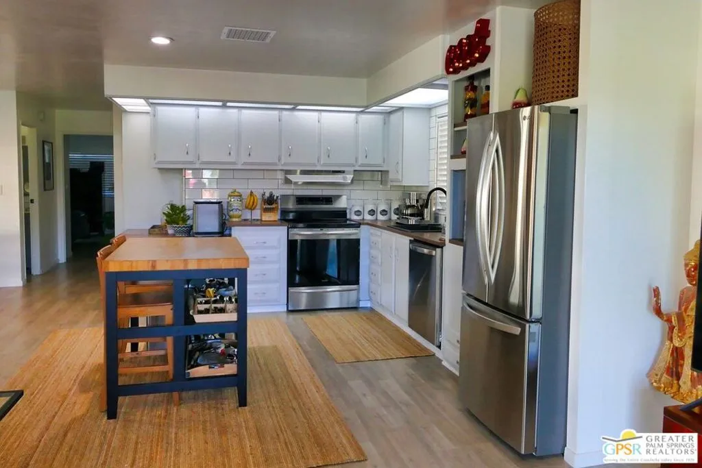 Cathedral City, California 92234, United States, 2 Bedrooms Bedrooms, ,2 BathroomsBathrooms,Residential,Active,210217