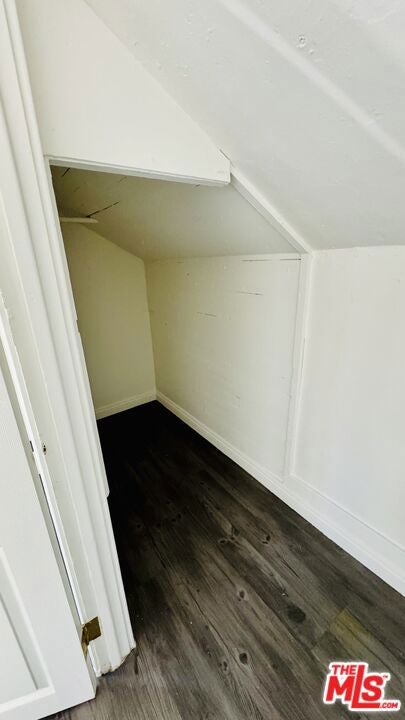 219 E 10th Street