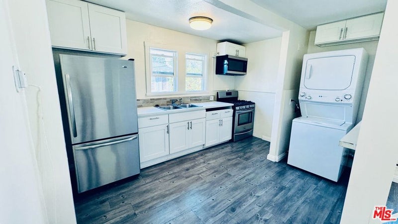 219 E 10th Street