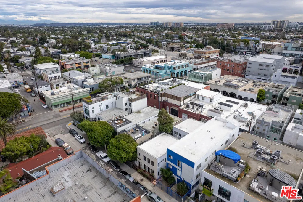 Venice, California 90291, United States, 4 Bedrooms Bedrooms, ,4 BathroomsBathrooms,Residential,Active,248668