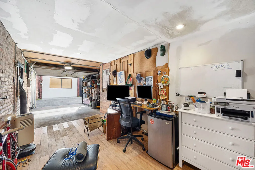 Venice, California 90291, United States, 4 Bedrooms Bedrooms, ,4 BathroomsBathrooms,Residential,Active,248668