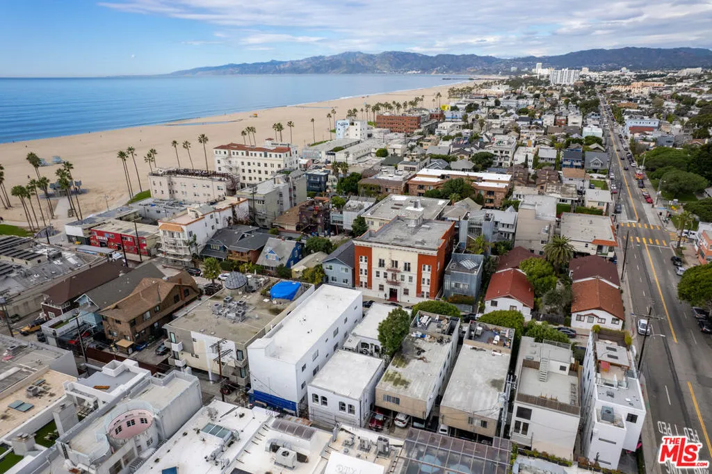 Venice, California 90291, United States, 4 Bedrooms Bedrooms, ,4 BathroomsBathrooms,Residential,Active,248668