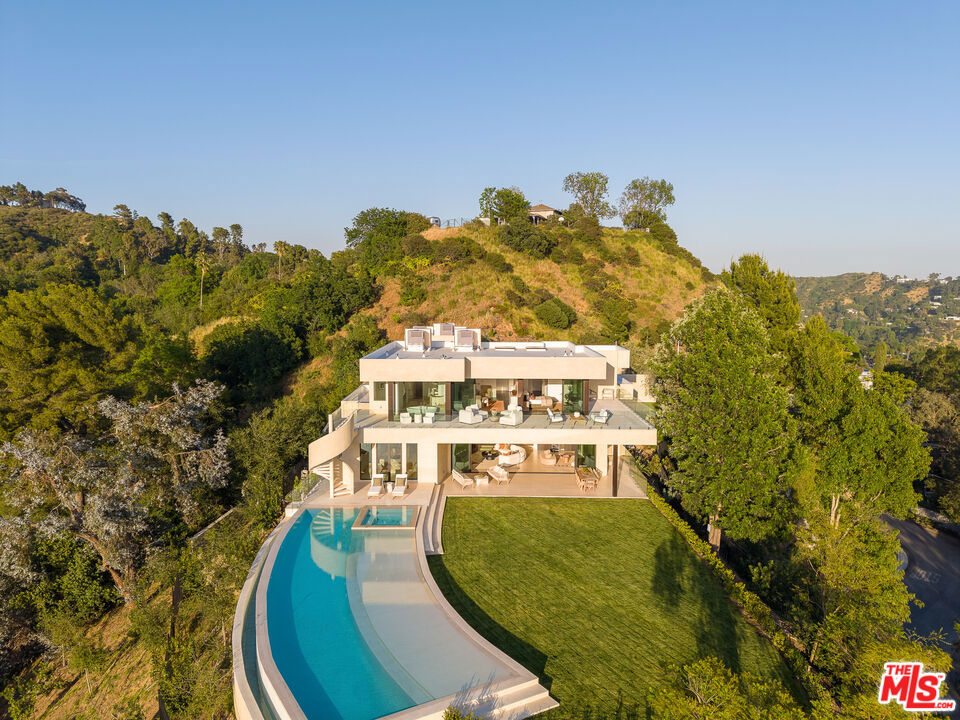 2700 Woodstock Road
