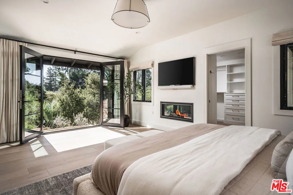 Santa Barbara, California 93108, United States, 3 Bedrooms Bedrooms, ,3 BathroomsBathrooms,Residential,Active,240986